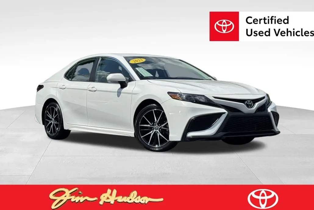 2023 Toyota Camry SE photo 1