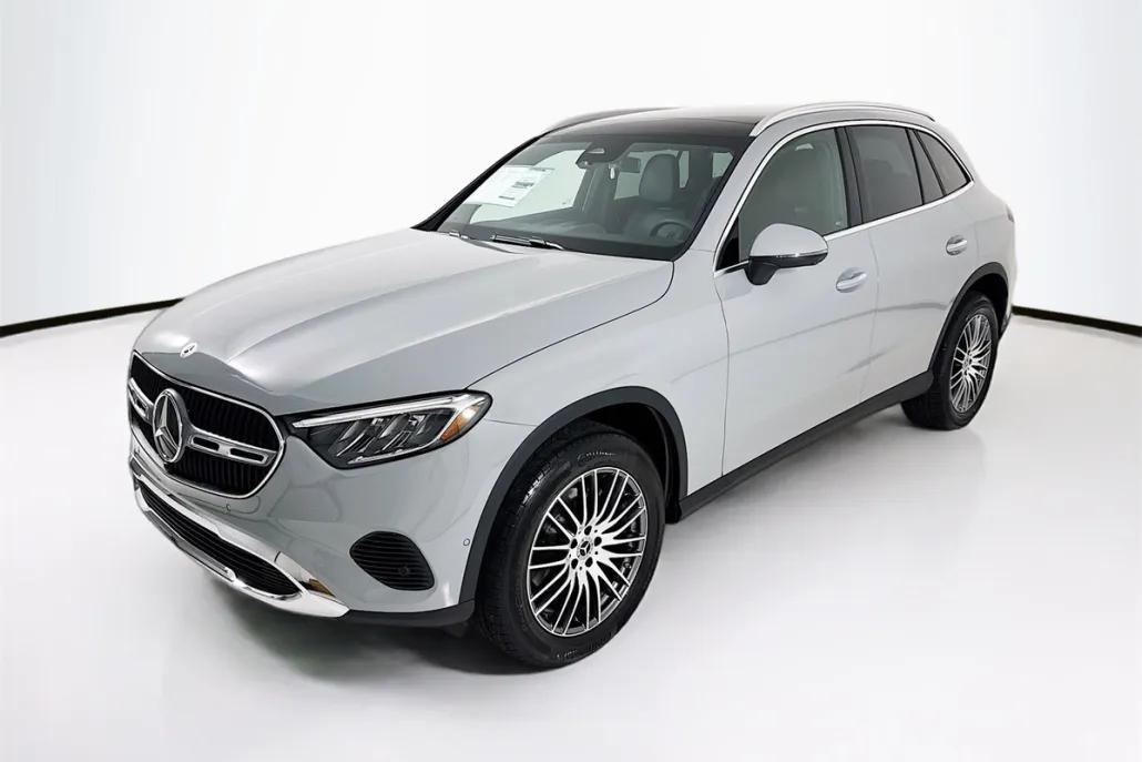 2026 Mercedes Benz GLC 300 photo 1