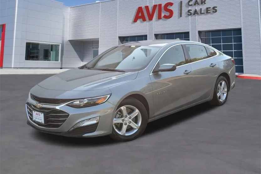 2024 Chevrolet Malibu 1LT photo 1