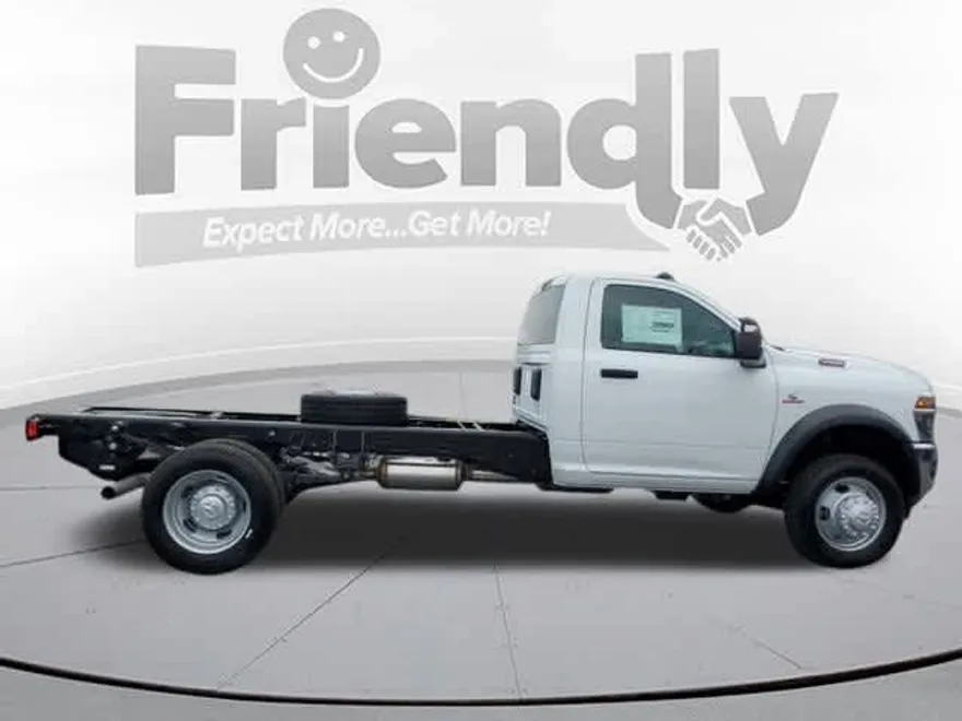 2025 Ram 5500 Tradesman photo 1
