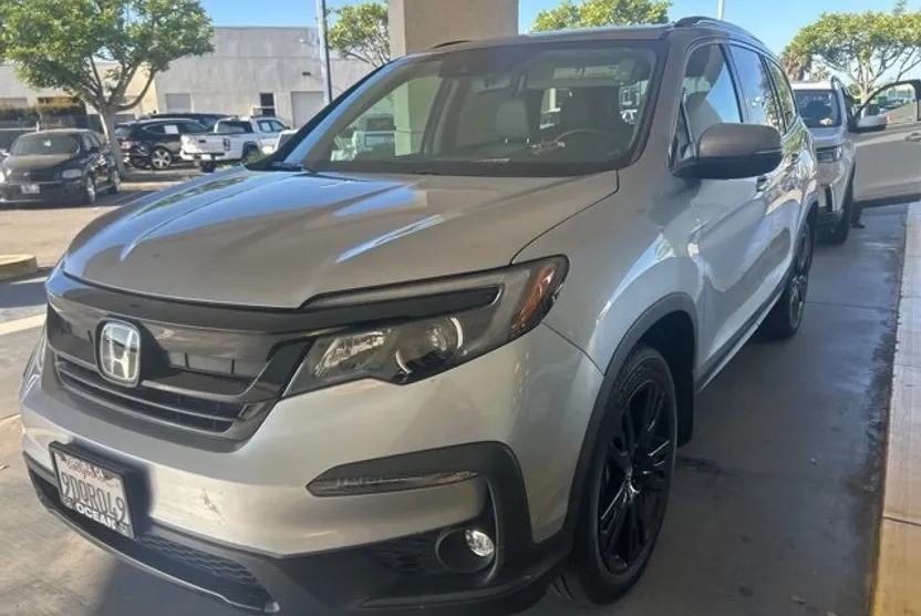 2022 Honda Pilot Special Edition photo 1