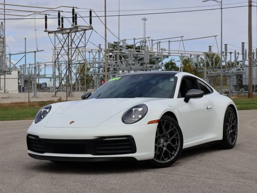 2024 Porsche 911 T 4 photo 1