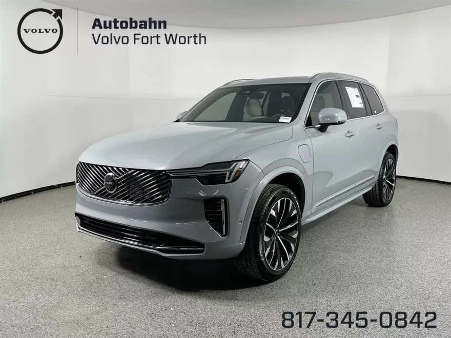 2025 Volvo XC90 T8 AWD Plus photo 1