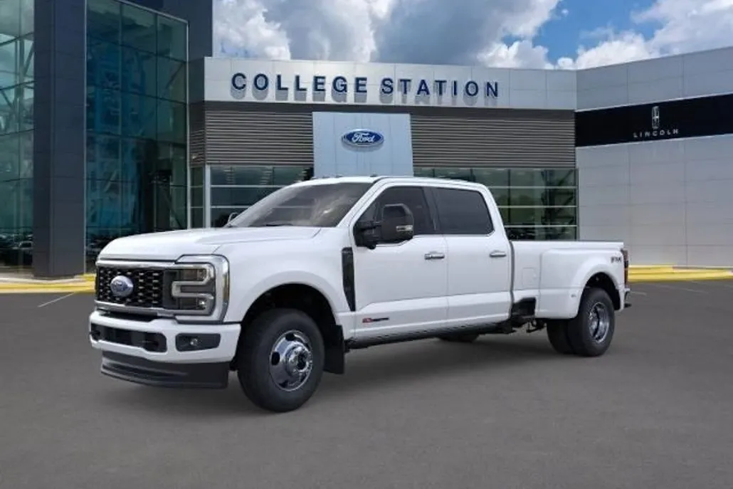 2026 Ford F-350 photo 1
