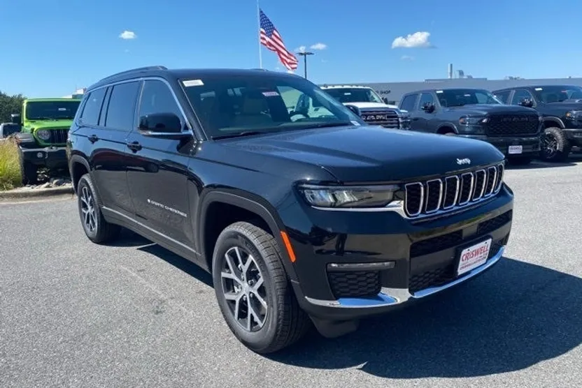 2025 Jeep Grand Cherokee Limited photo 1