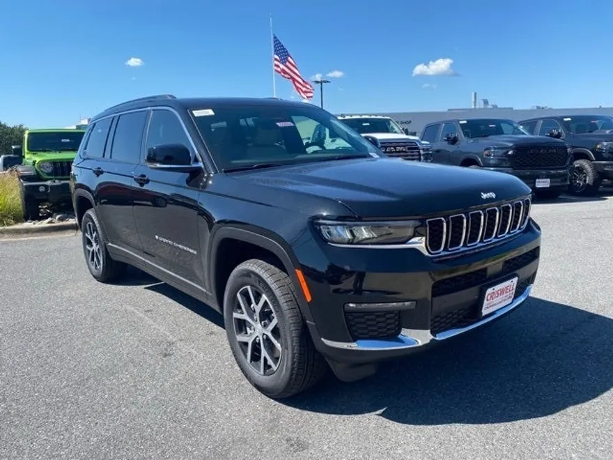 2025 Jeep Grand Cherokee Limited photo 1