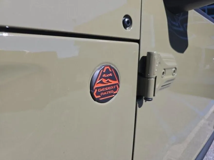2025 Jeep Gladiator Mojave photo 11