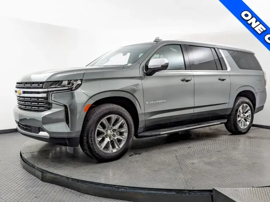 2023 Chevrolet Suburban Premier photo 1