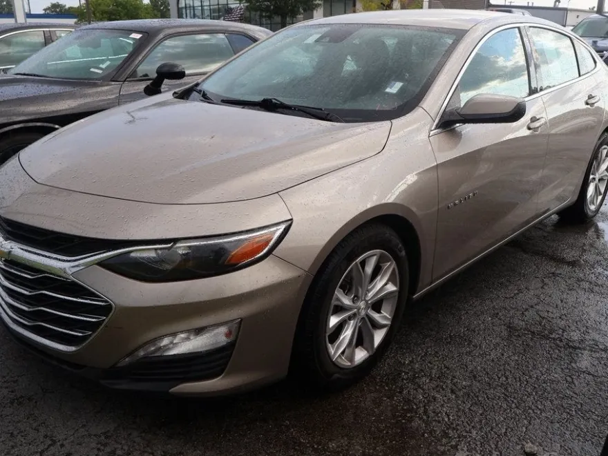 2023 Chevrolet Malibu 1LT photo 1