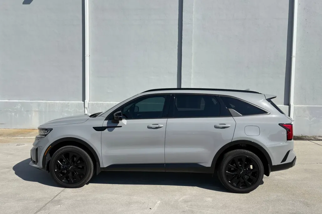 2023 Kia Sorento SX photo 1