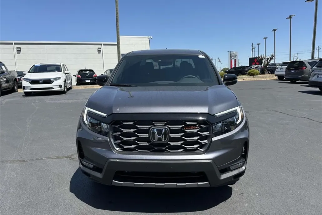 2025 Honda Ridgeline TrailSport photo 1