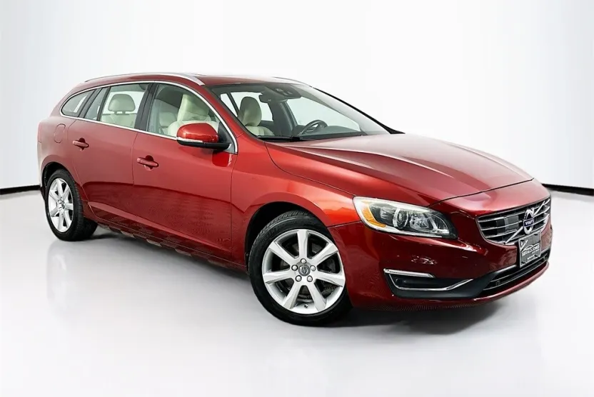 2017 Volvo V60 T5 Platinum photo 1
