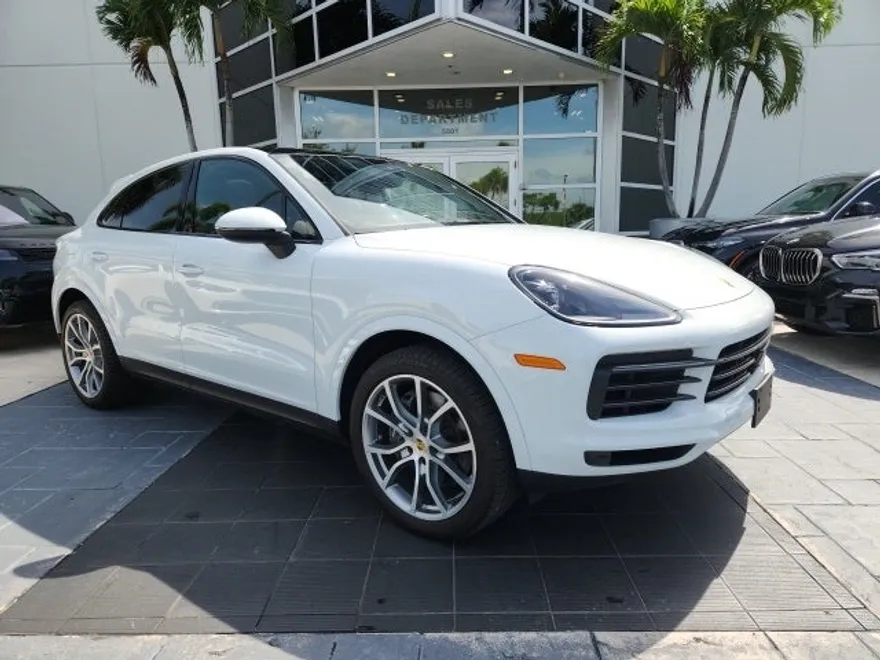 2023 Porsche Cayenne Platinum Edition photo 1