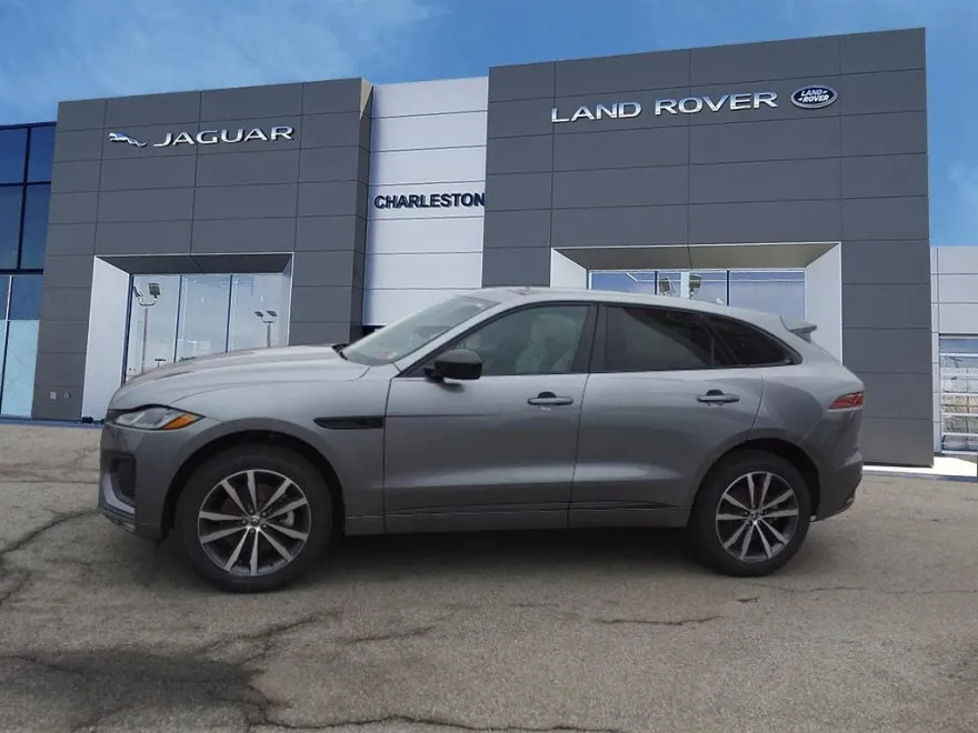 2025 Jaguar F-PACE P250 R-Dynamic S photo 2