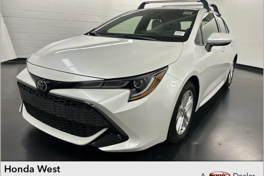2022 Toyota Corolla SE photo 1
