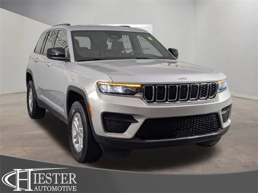 2024 Jeep Grand Cherokee Laredo photo 1