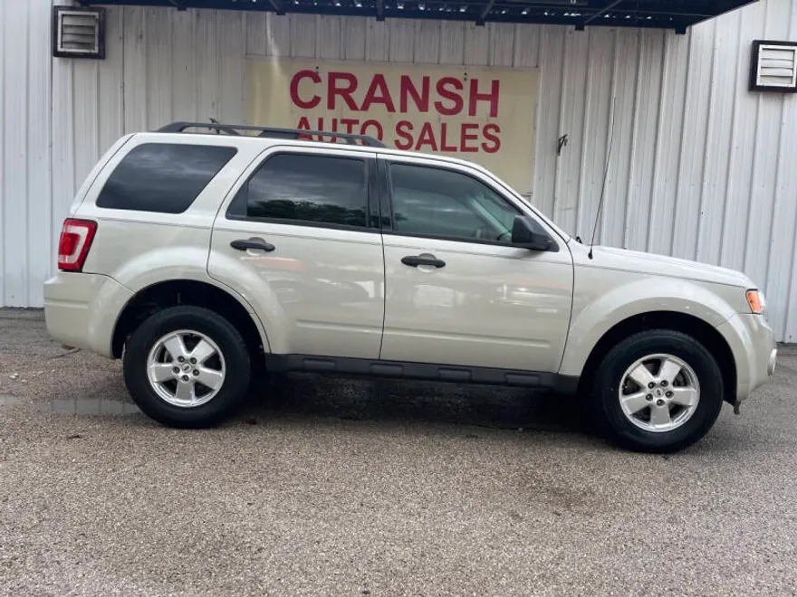 2009 Ford Escape XLT photo 1