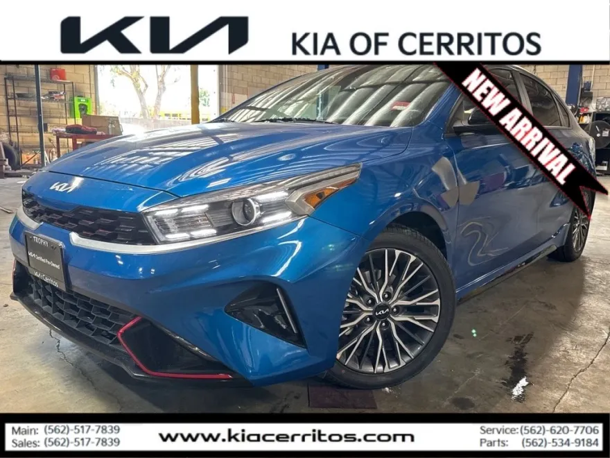 2023 Kia Forte GT-Line photo 1