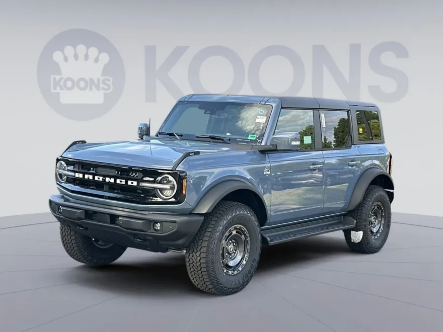 2025 Ford Bronco Outer Banks photo 1