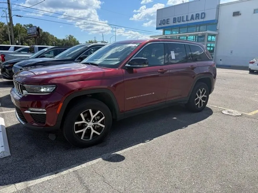 2024 Jeep Grand Cherokee Limited photo 1