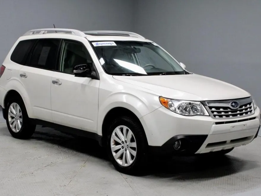 2013 Subaru Forester 2.5X Touring photo 1