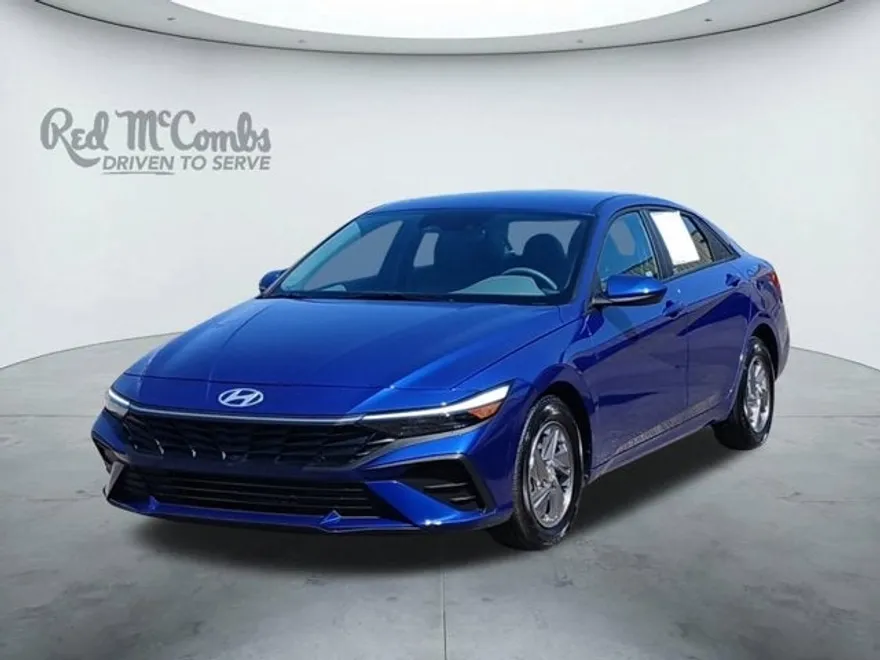 2025 Hyundai Elantra SE photo 1