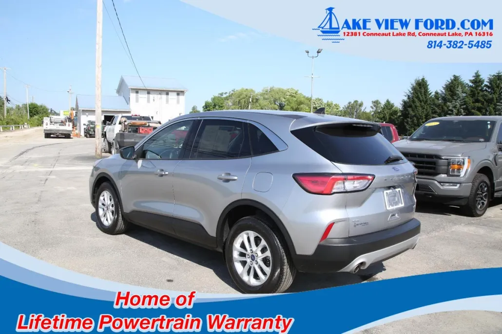2022 Ford Escape SE photo 1