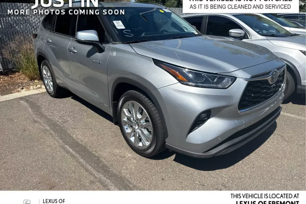 2021 Toyota Highlander Hybrid Limited photo 1