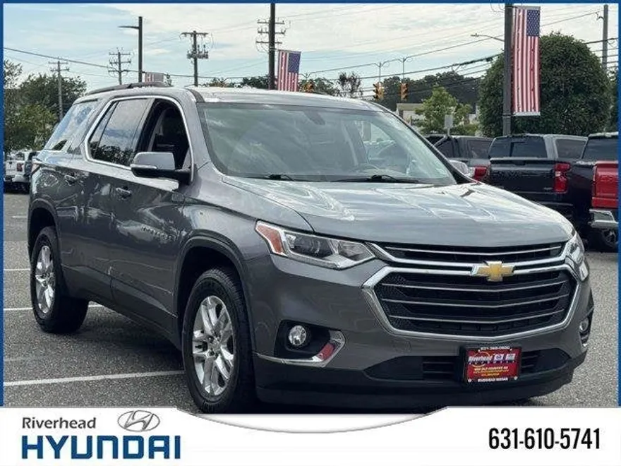2019 Chevrolet Traverse Cloth 1LT photo 1