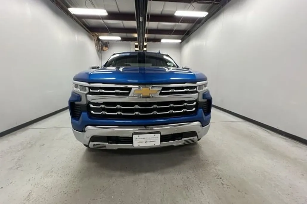 2022 Chevrolet Silverado 1500 LTZ photo 1