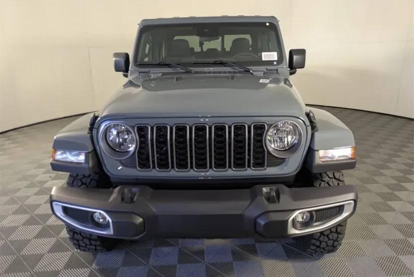 2025 Jeep Gladiator Sport photo 1