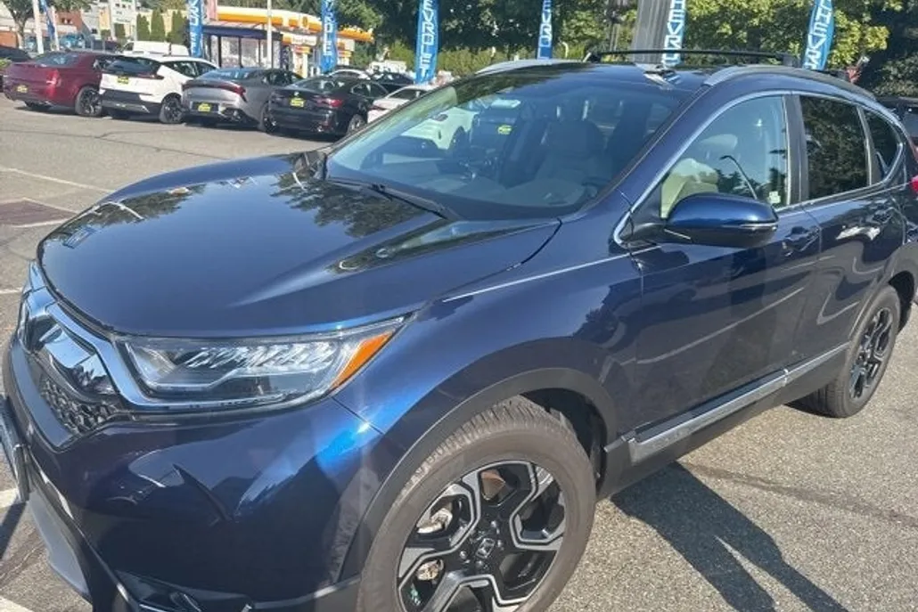 2018 Honda CR-V Touring photo 1