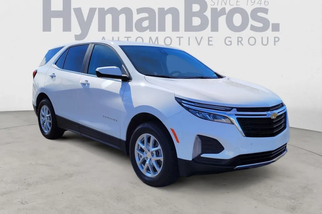 2023 Chevrolet Equinox LT photo 1