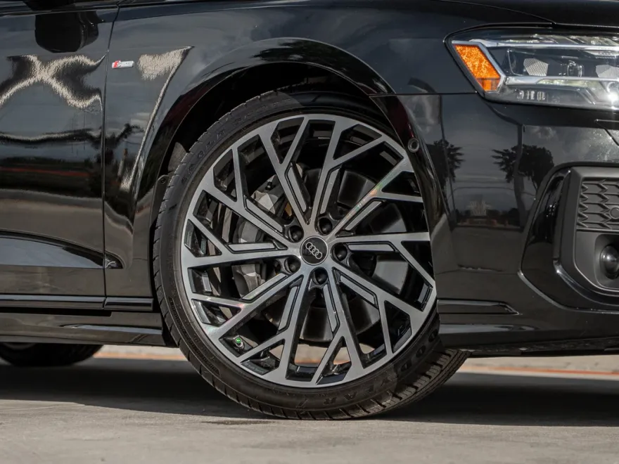 2023 Audi A8 L 55 photo 1