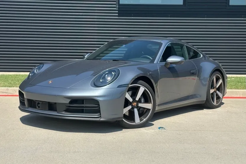 2025 Porsche 911 Coupe photo 1