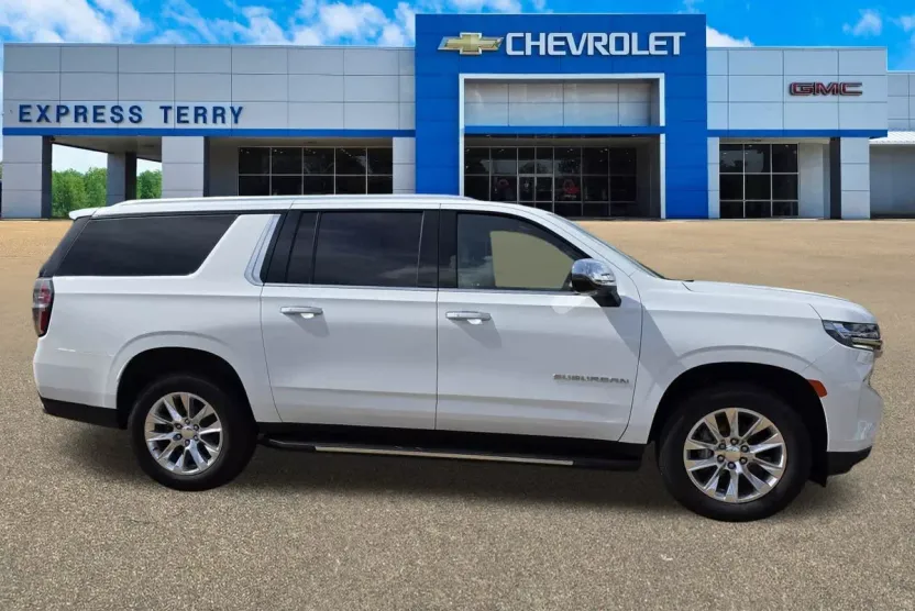 2023 Chevrolet Suburban Premier photo 1