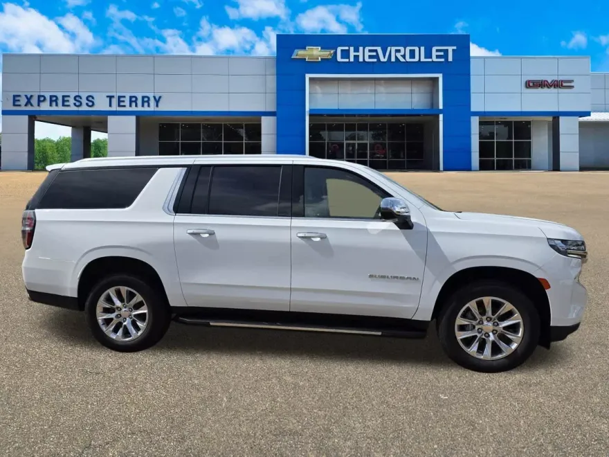 2023 Chevrolet Suburban Premier photo 1