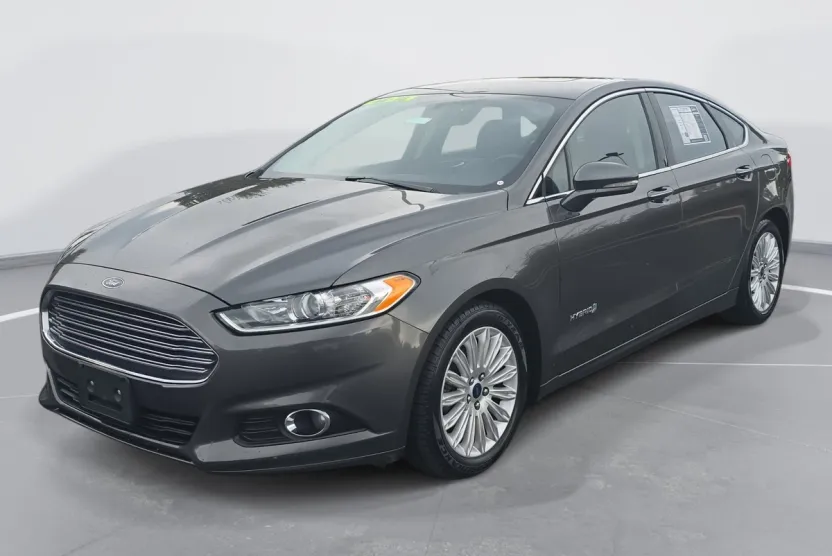 2016 Ford Fusion Hybrid SE photo 1