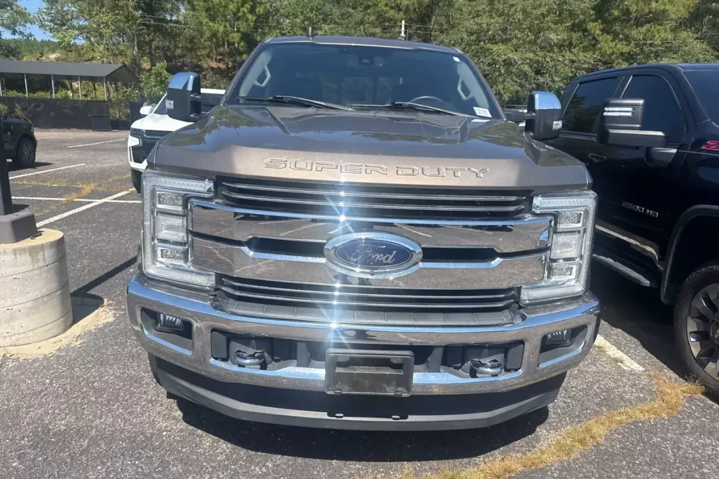 2019 Ford F-250 Lariat photo 1