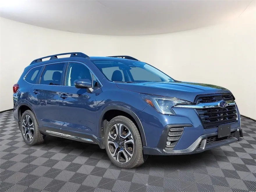 2023 Subaru Ascent Limited photo 1