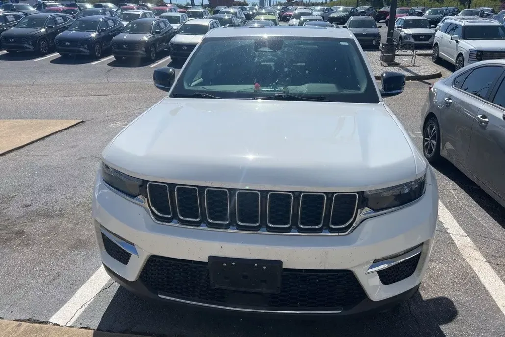 2023 Jeep Grand Cherokee 4xe photo 1
