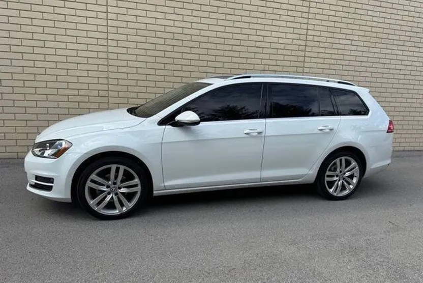 2015 Volkswagen Golf SportWagen 1.8T TDI photo 1