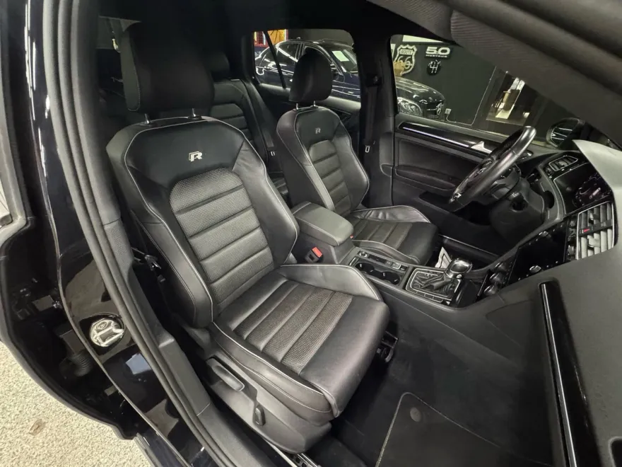2018 Volkswagen Golf R Base photo 20