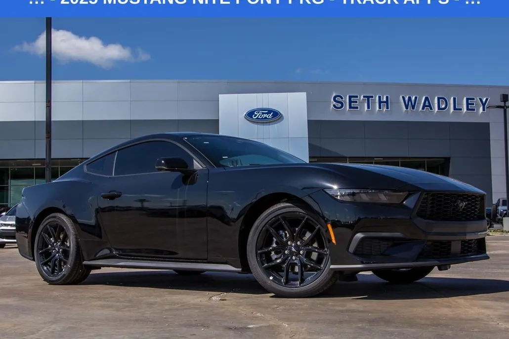 2025 Ford Mustang EcoBoost Premium photo 1