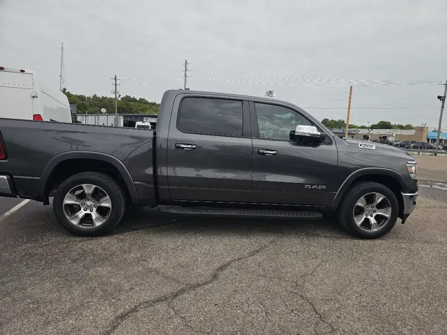 2019 Ram 1500 Laramie photo 1