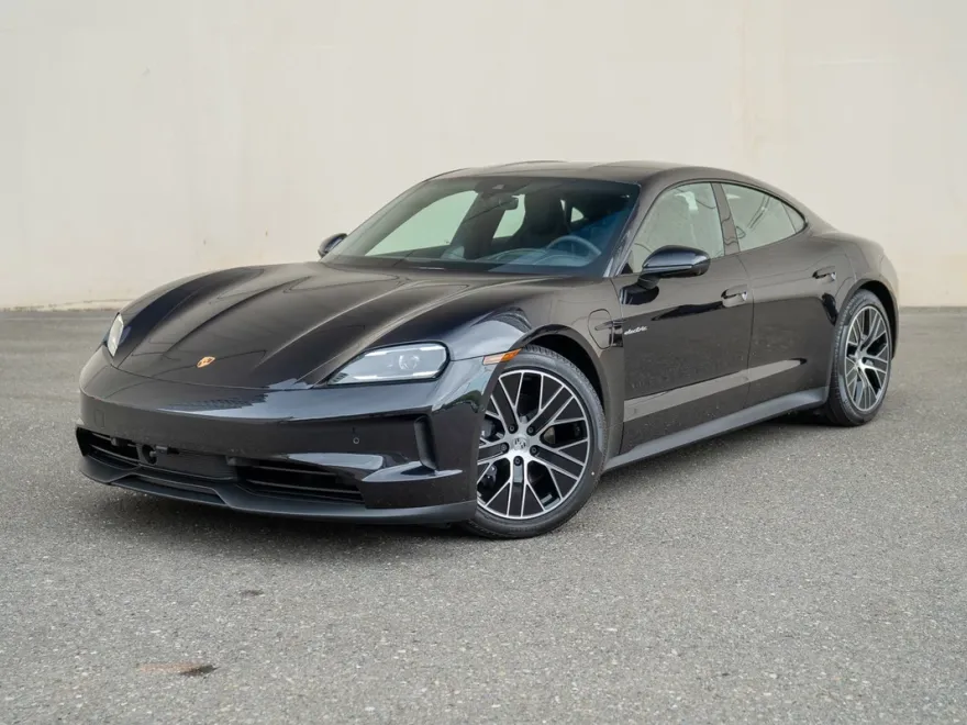 2025 Porsche Taycan 4 photo 1