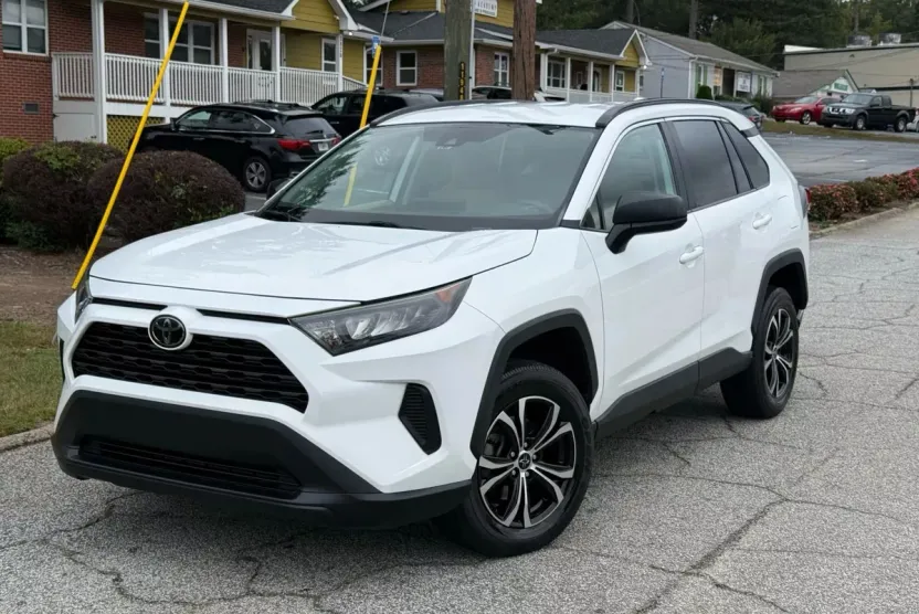 2019 Toyota RAV4 LE Sport photo 1