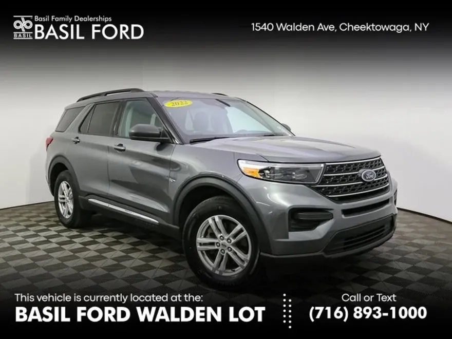 2022 Ford Explorer XLT photo 1