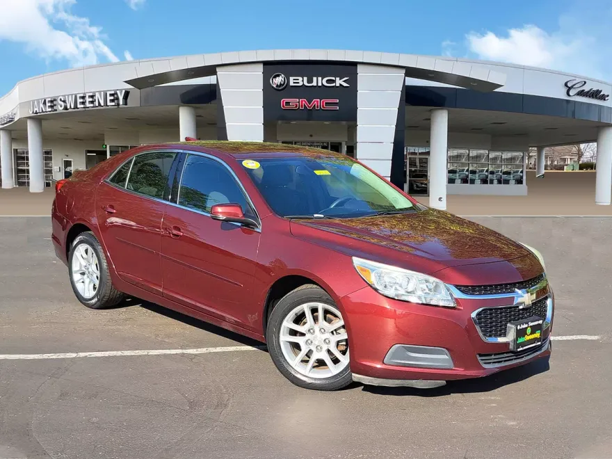 2015 Chevrolet Malibu 1LT photo 1