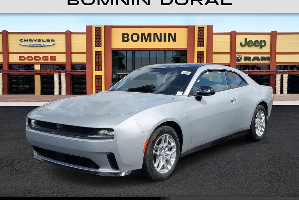 2025 Dodge Charger R/T photo 1